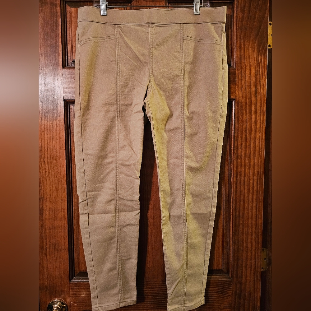 No Boundaries Khaki Skinny Leg Jegging XL